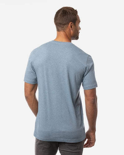 Playera Travis Mathew Trail Magic